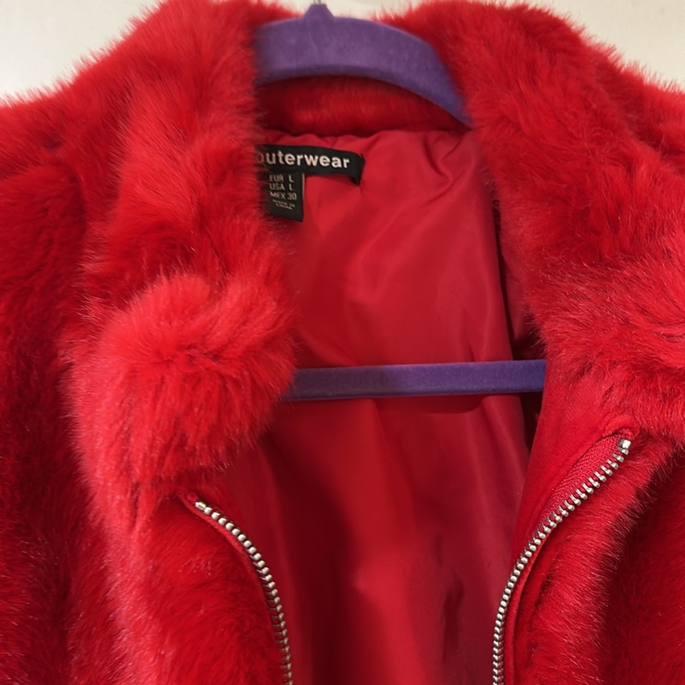 Red fur jacket - Picture 2 of 5